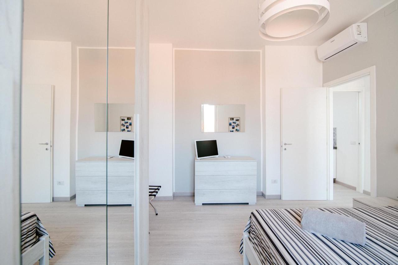 Bright Home - The House Of Travelers Комо Екстер'єр фото